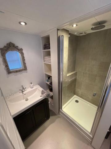 سنيك B&B Hetvrijdagsgevoel المظهر الخارجي الصورة